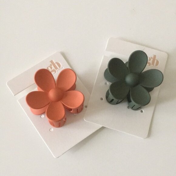 GB Gianni Bini Flower Hair Clips - Picture 2 of 14